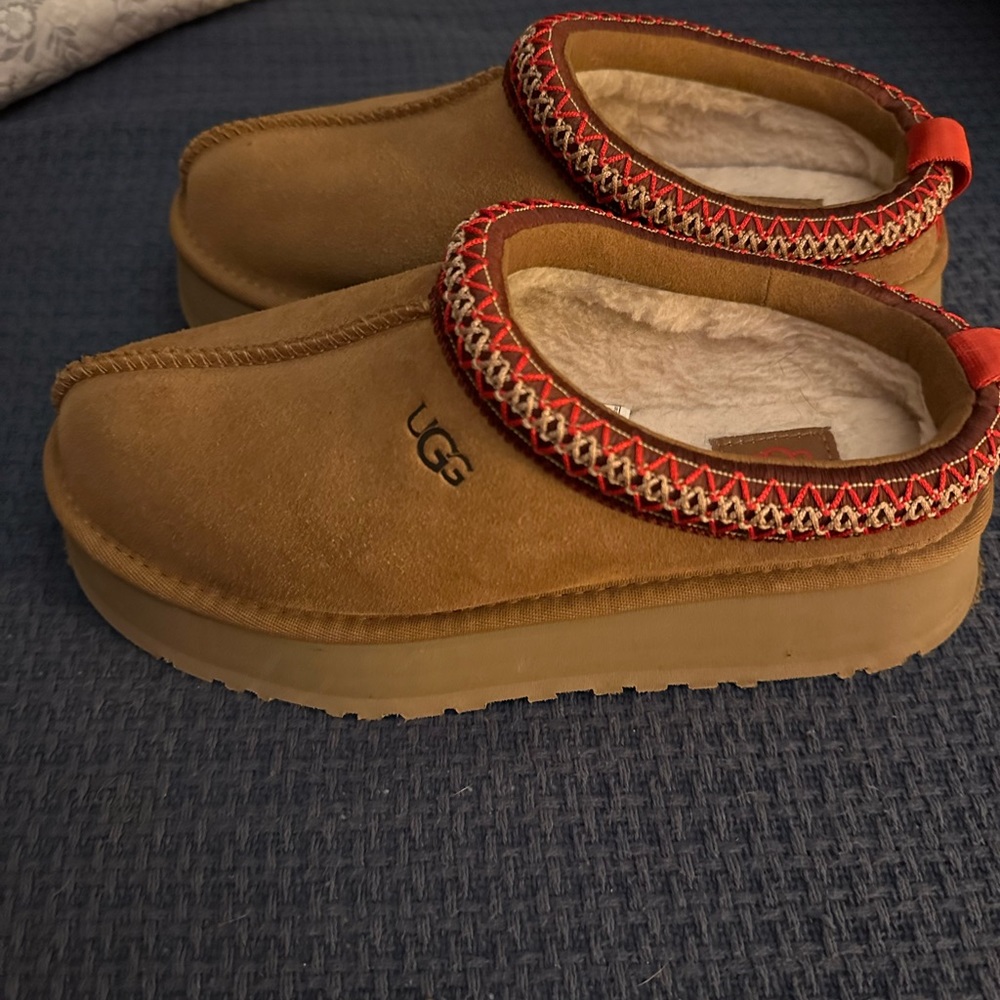 UGG TAZZ Tasman PLATFORM Slipper Clogs Mules CHESTNUT SIZE 8 no box.